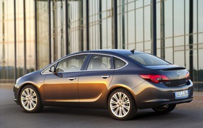 Красивый автомобиль Opel Astra