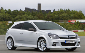 New car Opel Astra GTC 