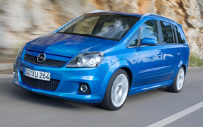 Надежная машина Opel Zafira