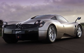  Красивый автомобиль Pagani Huayra