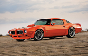 Новая машина Pontiac Trans Am
