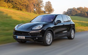 Porsche Cayenne в дороге
