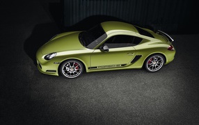 Зеленый Porsche cayman