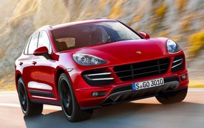 Красный Porsche Macan