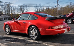 Спортивный красный порш