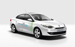 Beautiful car Renault Fluence in Moscow 