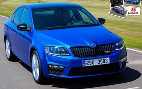 Автомобиль Skoda Octavia 2014 на дороге 