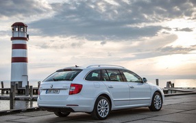Надежный автомобиль Skoda Octavia 2014