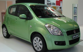  Красивый автомобиль Suzuki Splash в Москве