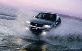 Надежная машина Suzuki Grand Vitara 2014