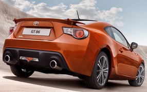 Японский автомобиль Тойота GT86