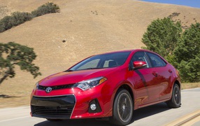 Новый автомобиль Toyota Corolla 2014