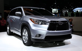 Новый автомобиль Toyota Highlander 2014