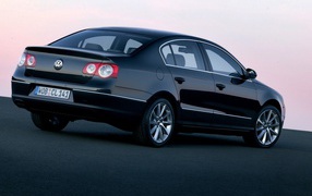 Красивый автомобиль Volkswagen Passat в Москве