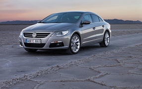 Надежная машина Volkswagen Passat