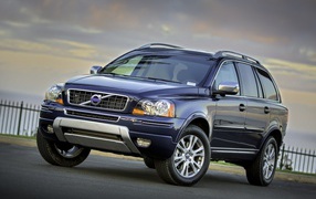 Красивый автомобиль Volvo  xc90 2014 в Москве