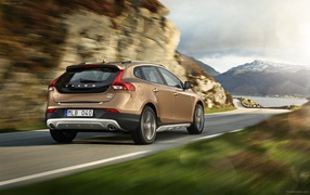  Дизайн автомобиля Volvo v40 Cross country