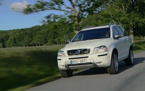 Надежная машина Volvo  xc90 2014