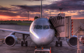 Самолет на обслуживании