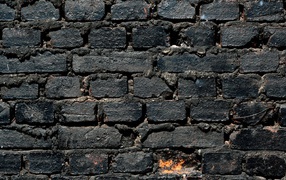 Кладка из черного кирпича