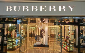 Бутик одежды Burberry