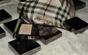 Косметика от Burberry