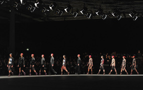 Показ мод Givenchy