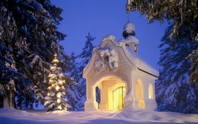Небольшая часовня на Рождество