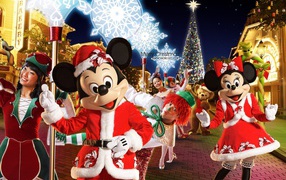 	  Mickey mouse on Christmas