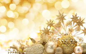 Золотые шары и звезды