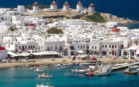 Курортный город в Греции