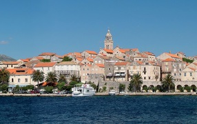 Город у моря