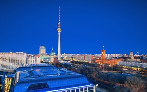 Городской пейзаж с телебашней