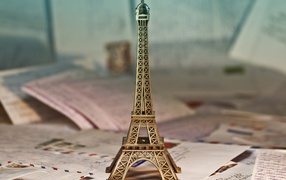 Маленькая копия башни на конвертах