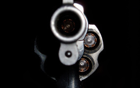 Дуло револьвера вид спереди