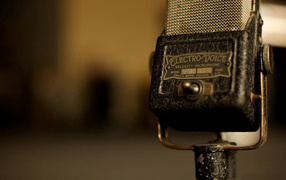 Старый микрофон