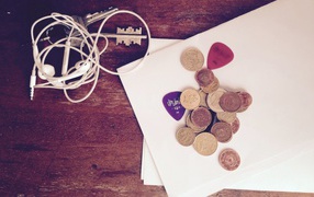 Монеты на листе