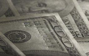 Сто долларов вблизи