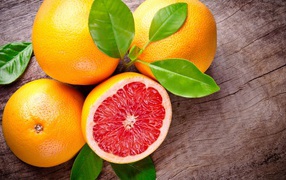Свежий грейпфрут