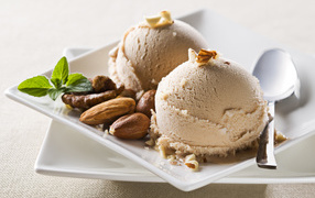 	   Ice cream with nuts