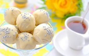 Десерт в белом шоколаде