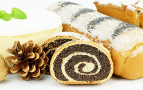 Сладкий рулет с маком