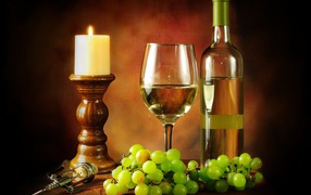 Свеча и белое вино
