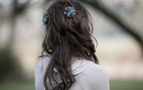 Красивая причёска у девушки