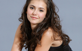 Кинозвезда Нина Добрев