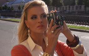 Очаровательная Анна Семенович