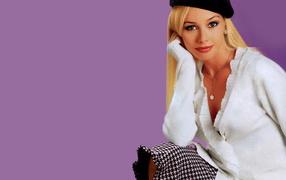 Актриса Елена Корикова