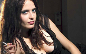 Красивая актриса Ева Грин