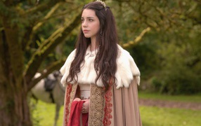 Красивая Аделаида Кэйн