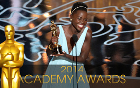 Популярная Лупита Нионго